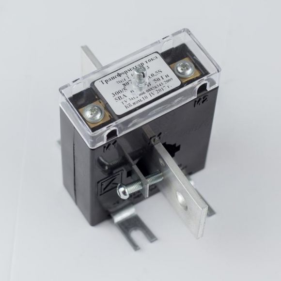 Трансформатор тока измерительный Т-0,66 5 ВА 0,5 300/5 S